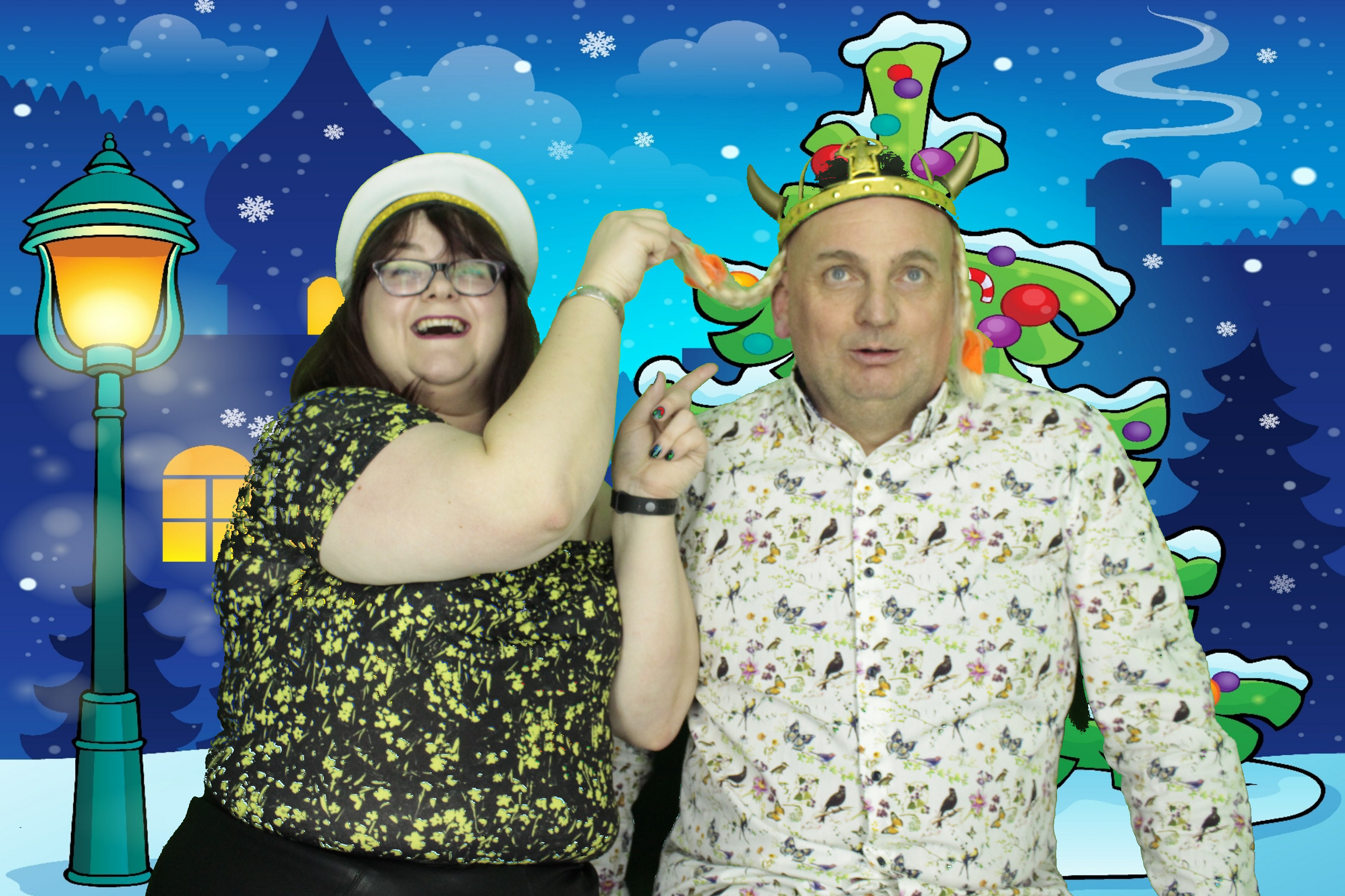 Ocean Network Express Christmas Party 2019 | View more photos from the event at gallery.myphotoboothexperience.co.uk/u/MyPhotoBoothExperienceLtd/Ocean-Network-Express-Christmas-Party-2019